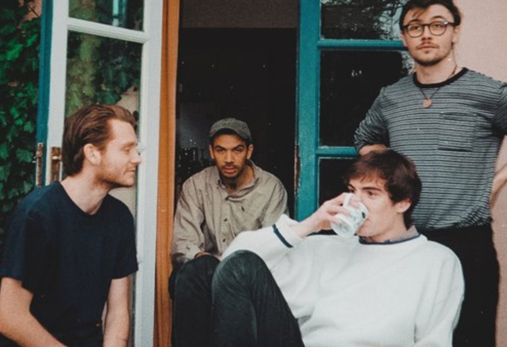 moa moa: ‘Yellow Jacket’