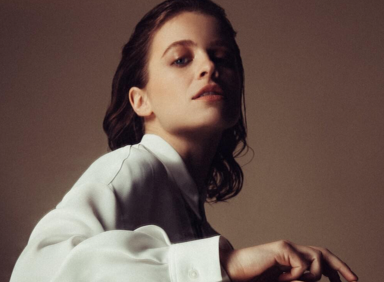 Miel: ‘I’ll Be Holding’