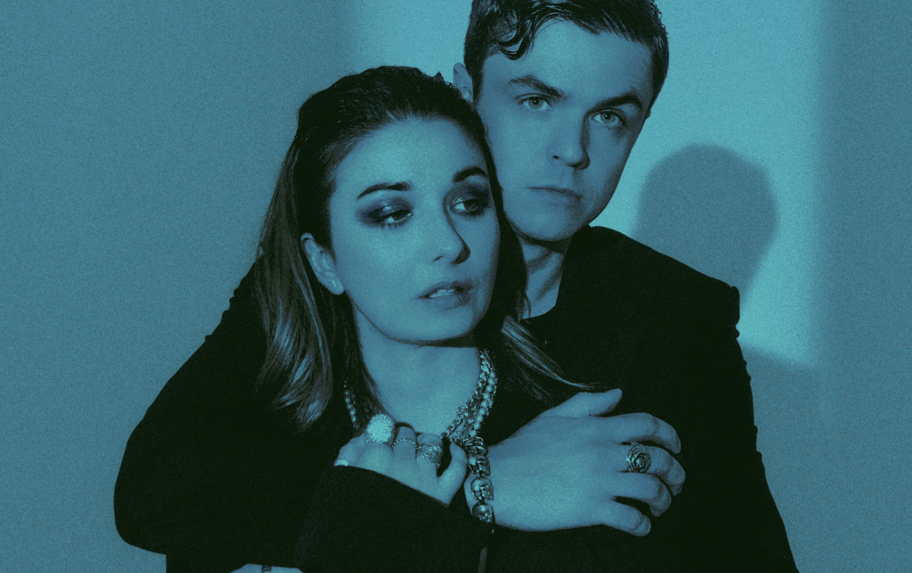 LOVE SICK: ‘U R’