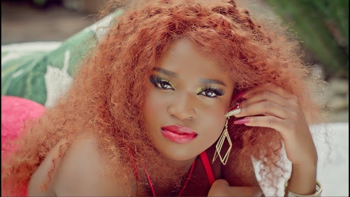 Juliera: ‘Ooh La La’